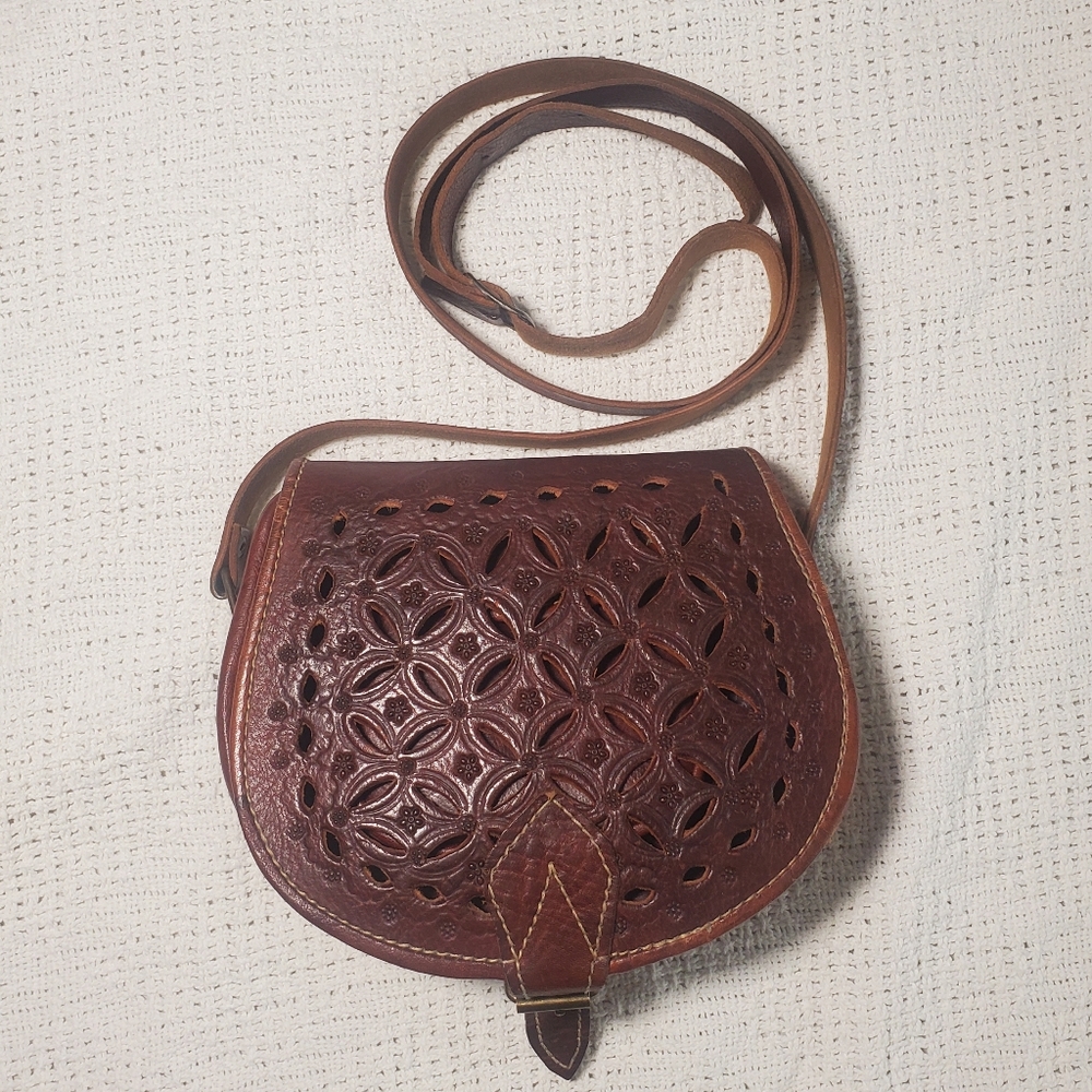 Elegant Brown Leather Crossbody Bag